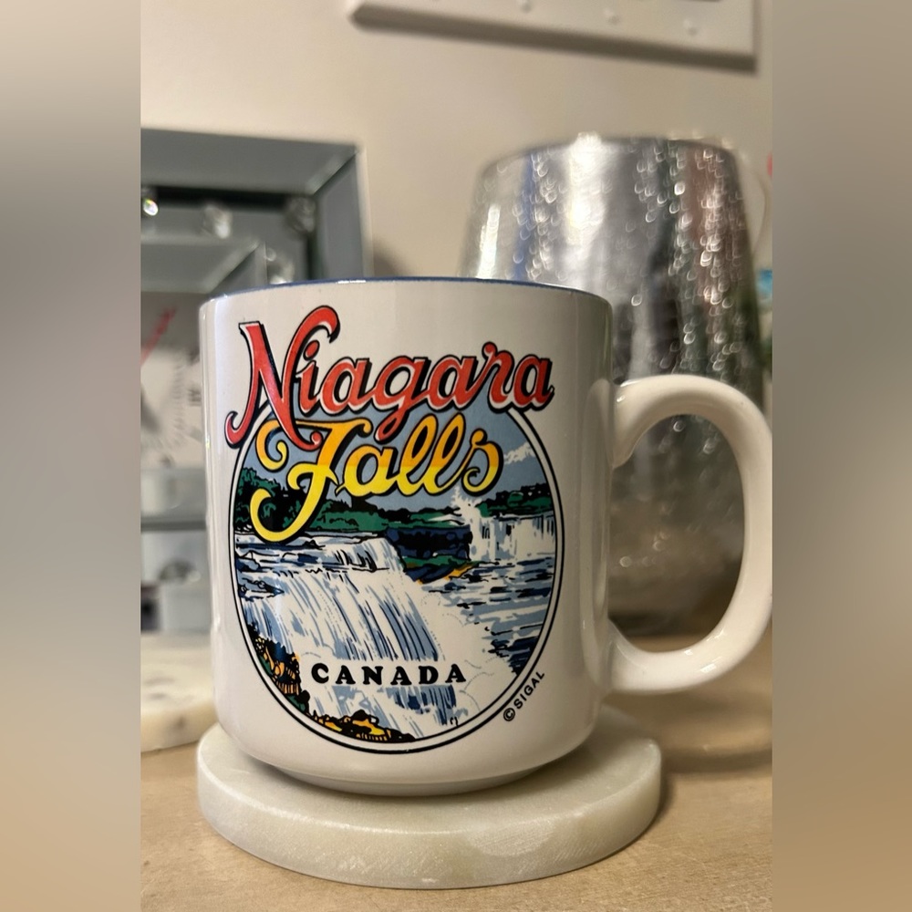 Vintage coffee cup from Niagara Falls Canada
